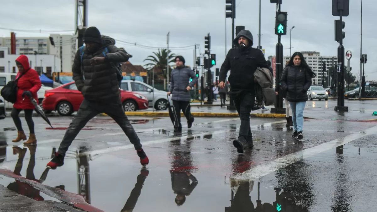 Ola Polar Y Lluvia En Santiago Las Bajas Temperaturas Y