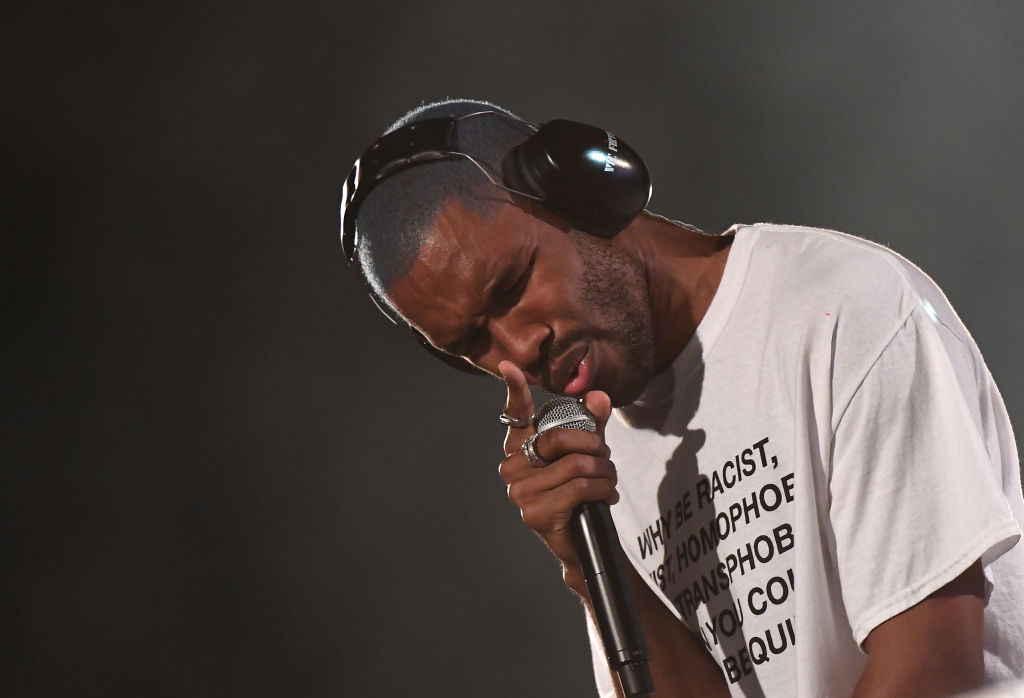 Frank Ocean compartió videoclip con presentación en estudio de "Nikes