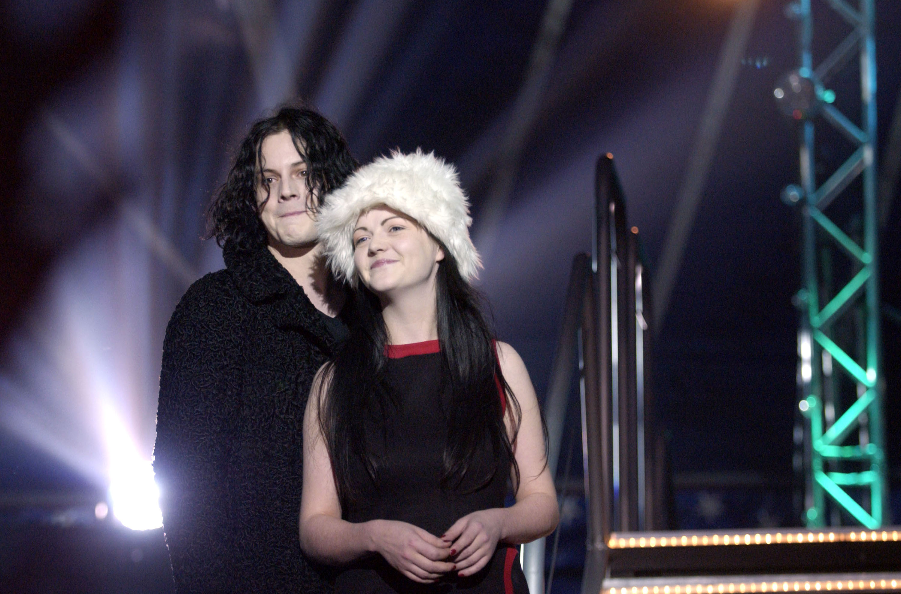 White stripes elephant. The White Stripes. Jack White White Stripes. White Stripes 2007. Seven Nation Army Джек Уайт.