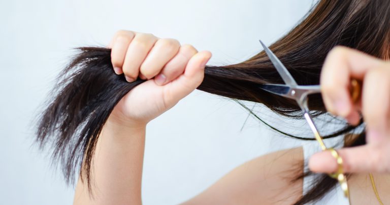 Hombres y mujeres: 5 videos sobre cómo cortar el pelo en casa