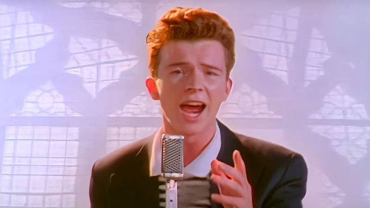 Rick Astley Y Su Cancion Never Gonna Give You Up Entra En El Club De 1 Billon De Reproducciones Rock Pop