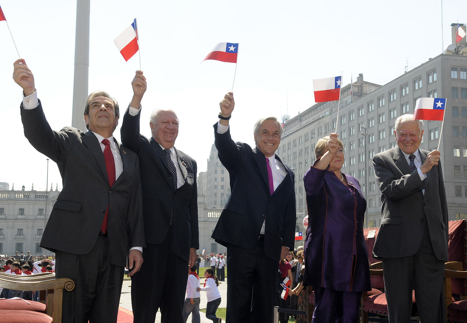 La Ruta De Las 9 Casas Presidenciales En Chile Rock Pop   Izamiento De La Gran Bandera Nacional   Presidentes De Chile 