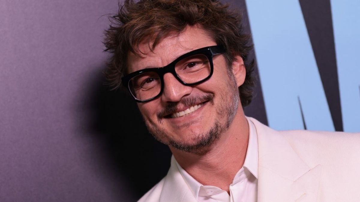 Pedro Pascal 30s