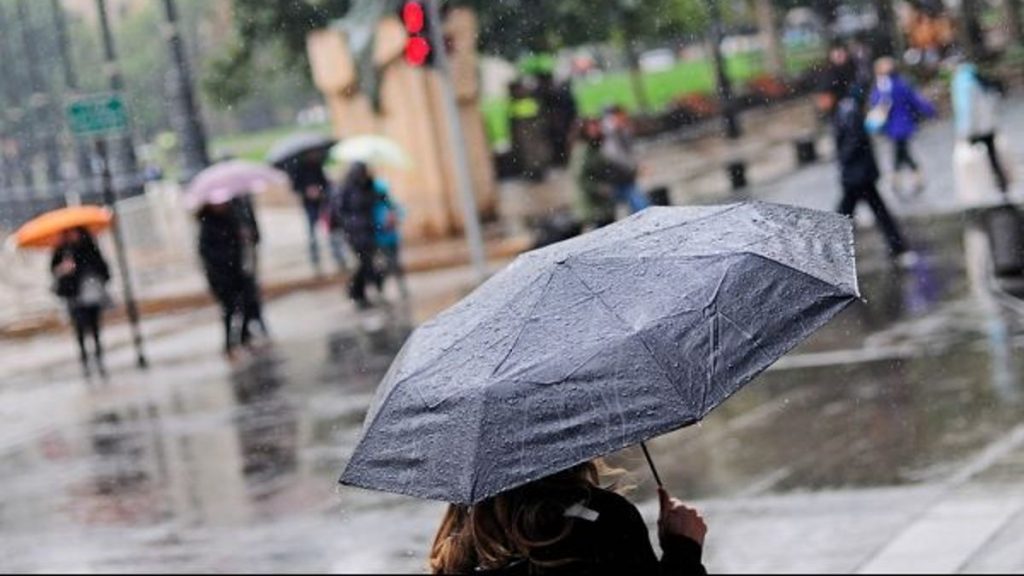 Lluvia Santiago