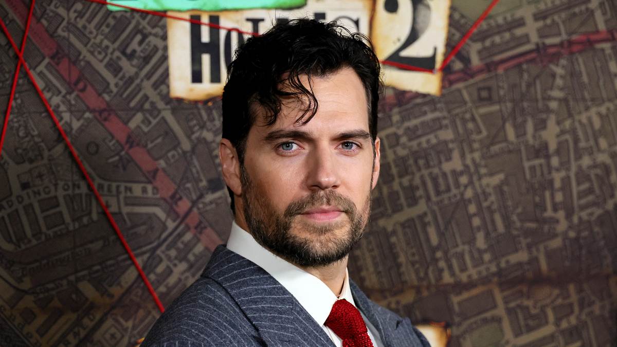 Henry Cavill pede desculpas após comentário polêmico - Entretenimento - R7  Cinema