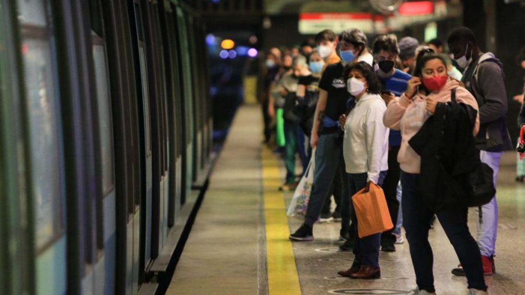 metro santiago año nuevo