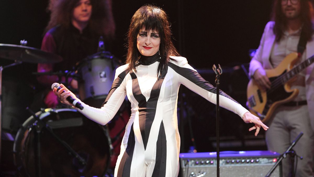 Tras 10 años Siouxsie Sioux finalmente regresará a los escenarios