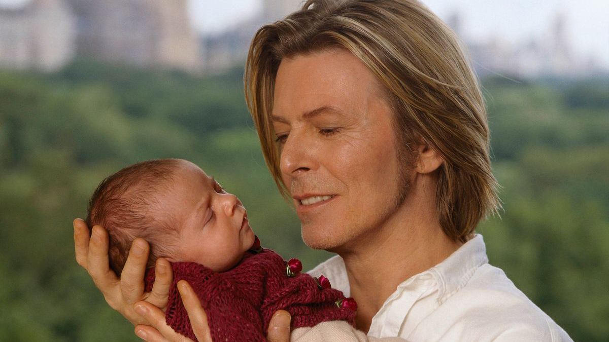 El Video De La Hija De David Bowie En El Aniversario De Su Muerte — Rockandpop 5287