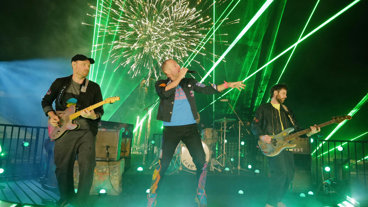 Coldplay cantó "Fix You" y "The Astronaut" en vivo en SNL — Rock&Pop