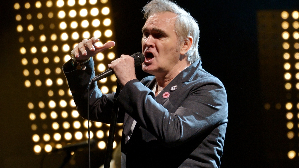 Morrissey grabó un nuevo disco pero no tiene cómo lanzarlo — Rock&Pop
