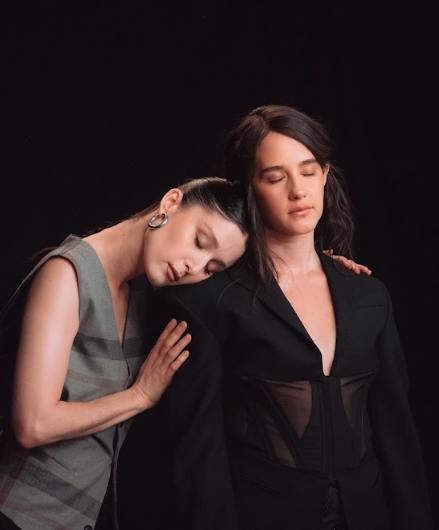 Francisca Valenzuela y Ximena Sariñana