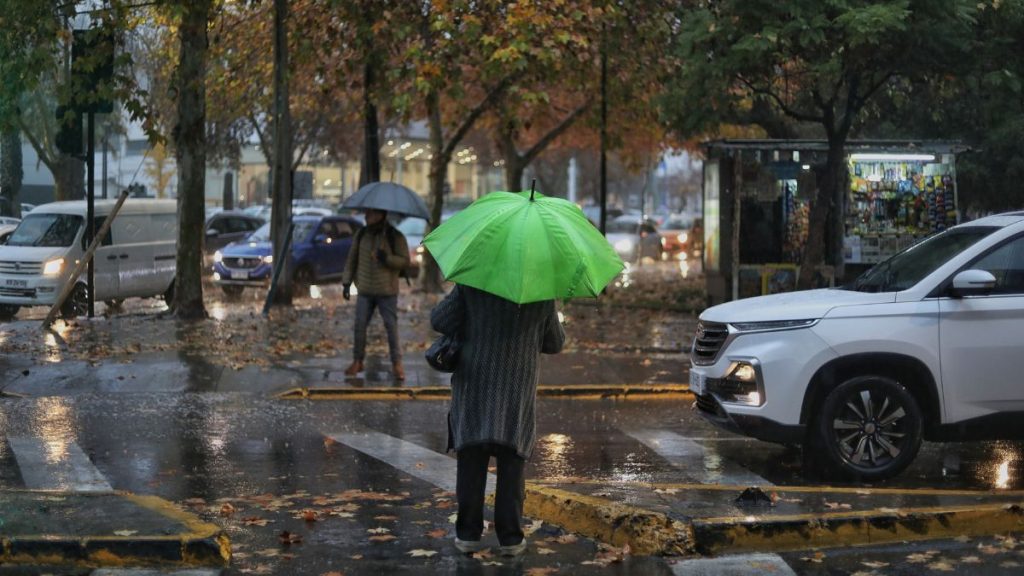 Lluvia en santiago invierno meteorología web