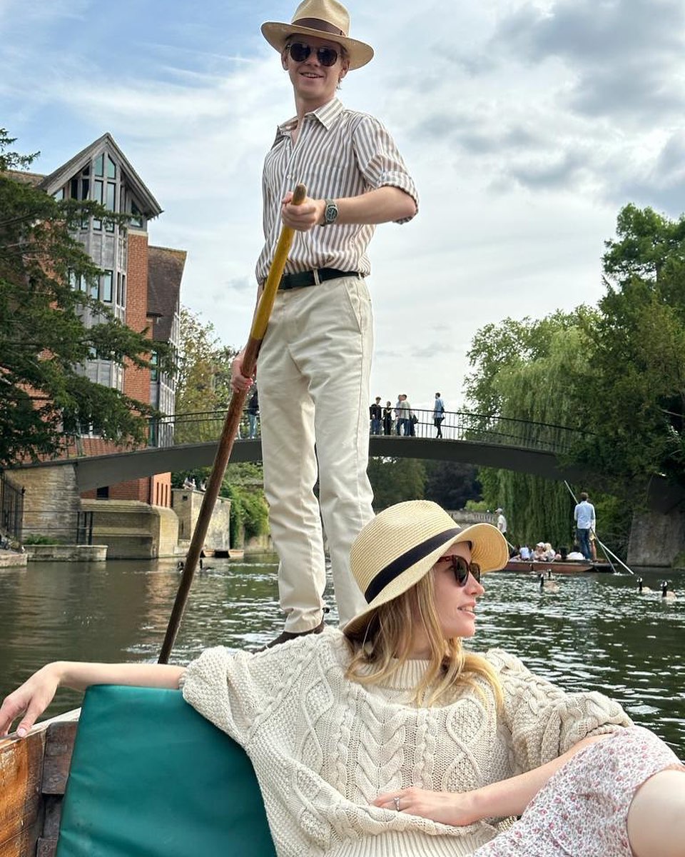 Thomas Brodie-Sangster y Talulah Riley