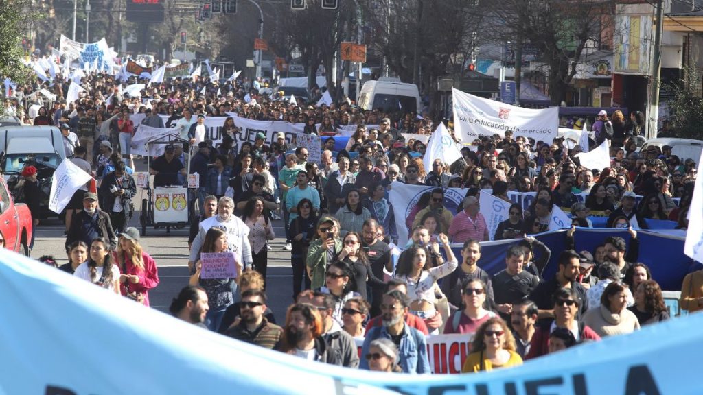 Marcha de profesores A_UNO_1488115 web