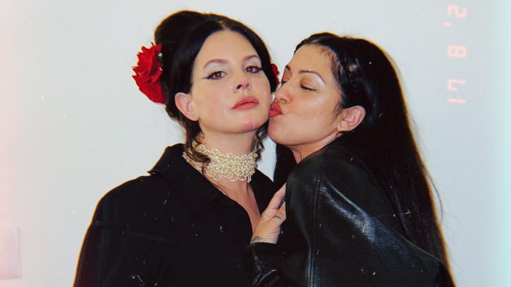 Mon Laferte y Lana del Rey web