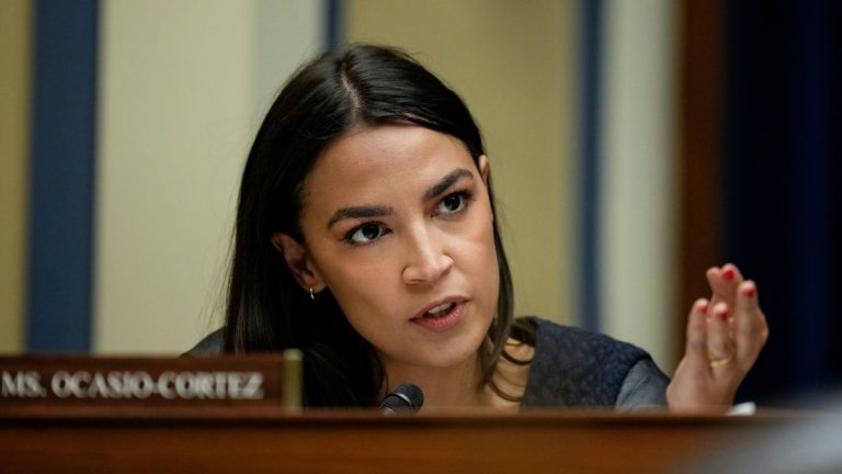 Alexandria Ocasio-Cortez disculpas a chile