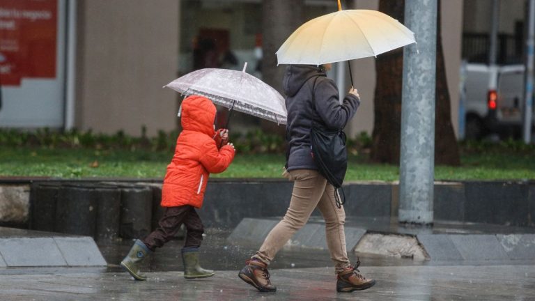 Lluvia Santiago