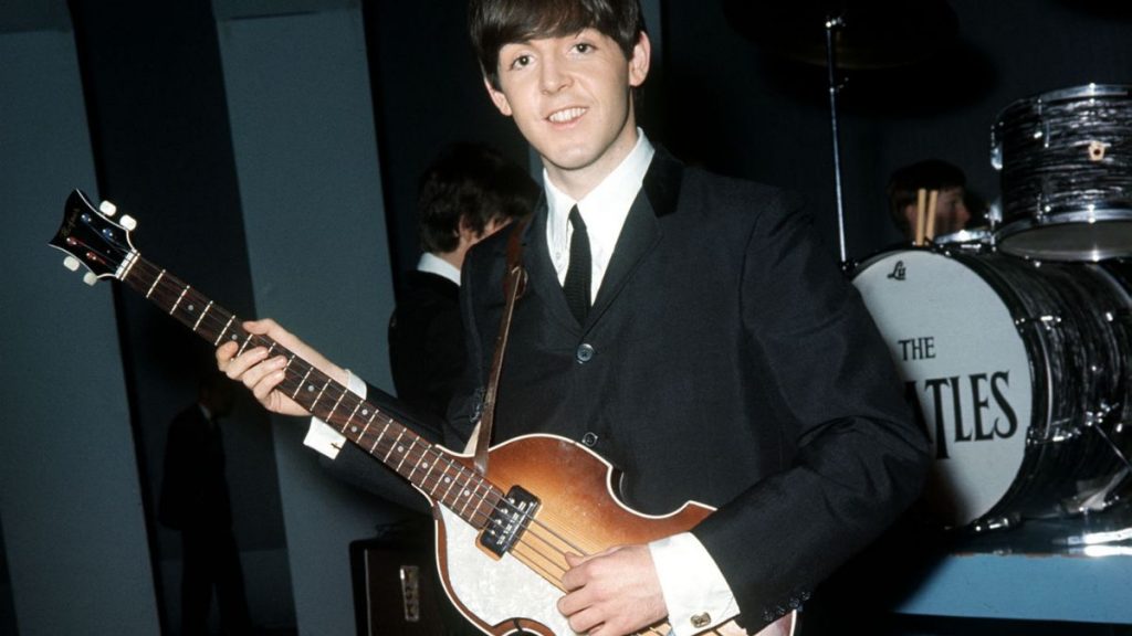 Paul McCartney Bass hofner GettyImages-830117758 web