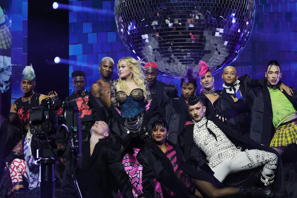Madonna revive canciones tras décadas sin tocarlas en primer show de