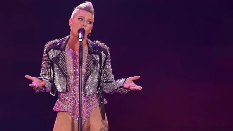 P!Nk GettyImages-172727454 web