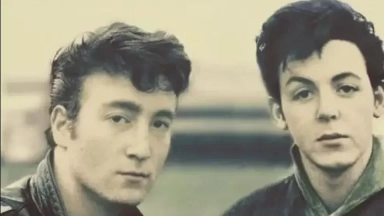 John Lennon y Paul McCartney 1957