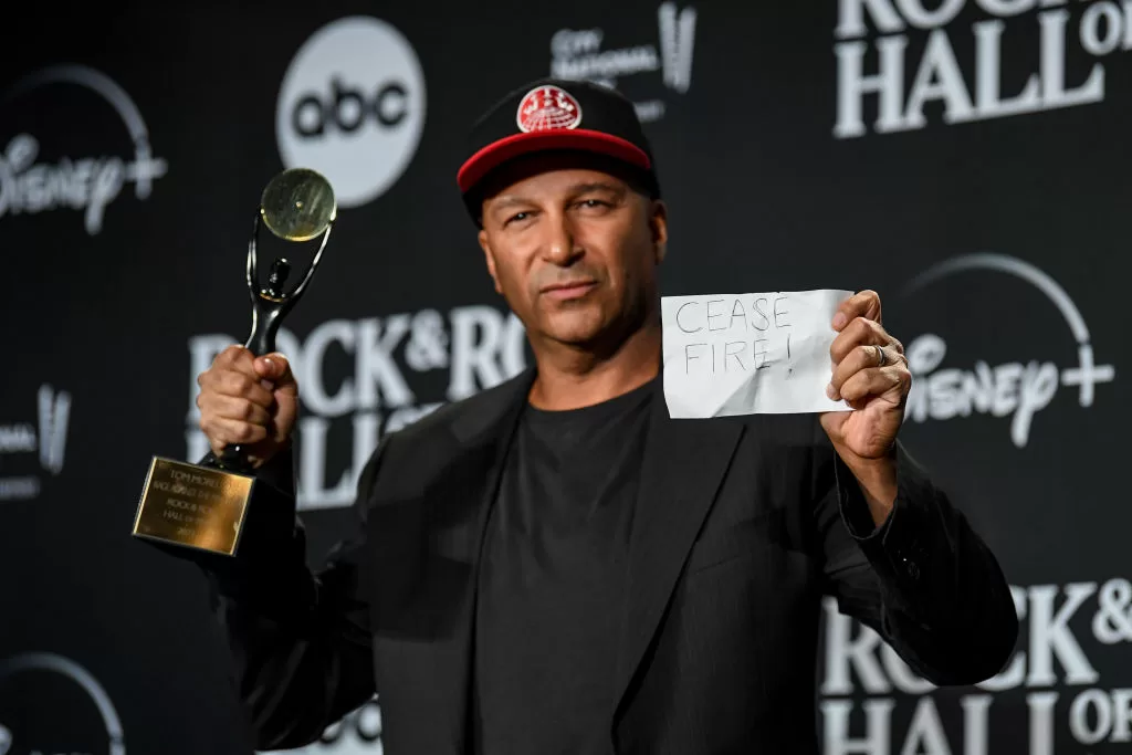 Tom Morello en la alfombra roja del Salón de la fama del Rock and Roll. Foto: Getty Images.