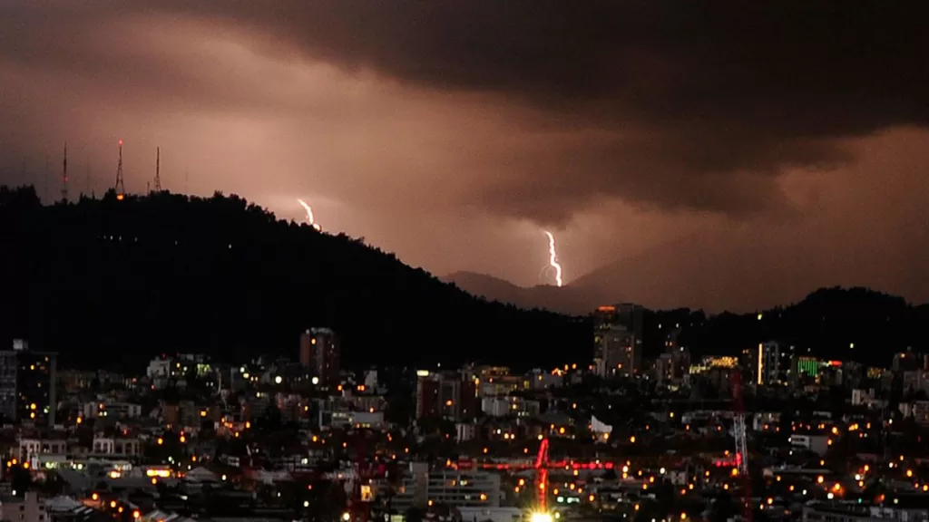 Tormenta Eléctrica Santiago A_UNO_797468 web