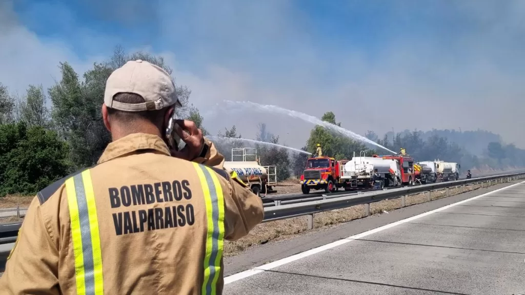 Bomberos incendio forestal A_UNO_1545071 web