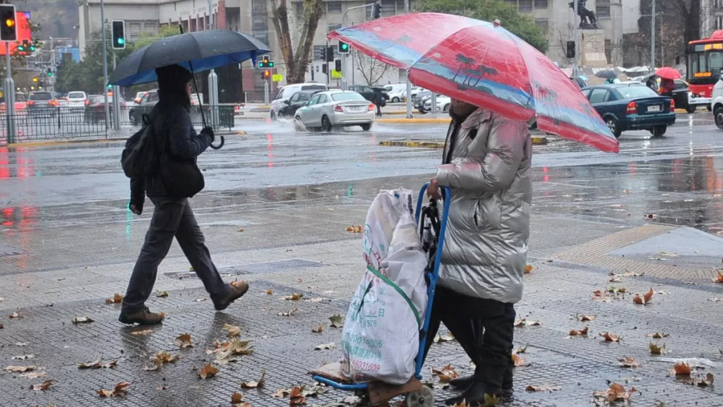 Lluvia en Santiago sistema frontal A_UNO_1584782 web