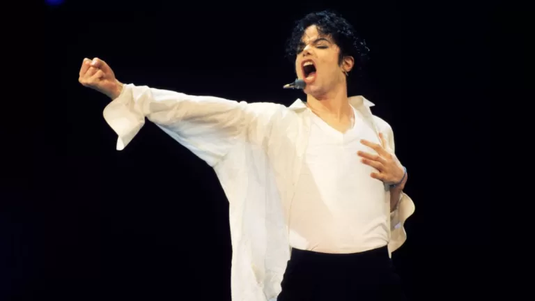 Michael Jackson GettyImages-88687490 web