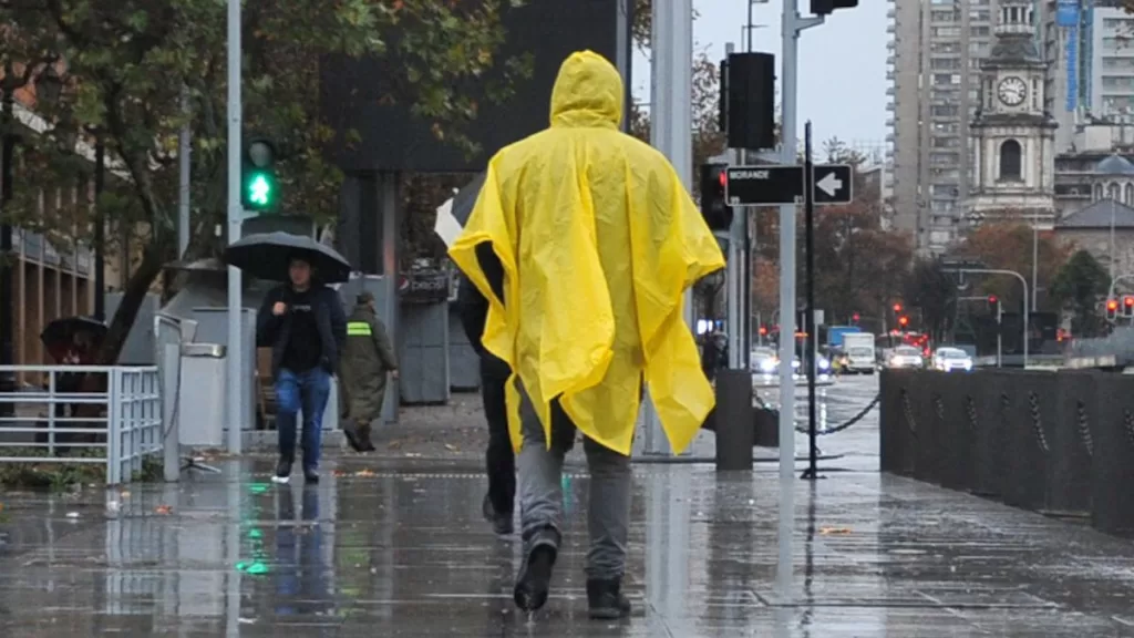 lluvia en santiago sistema frontal A_UNO_1584784 web