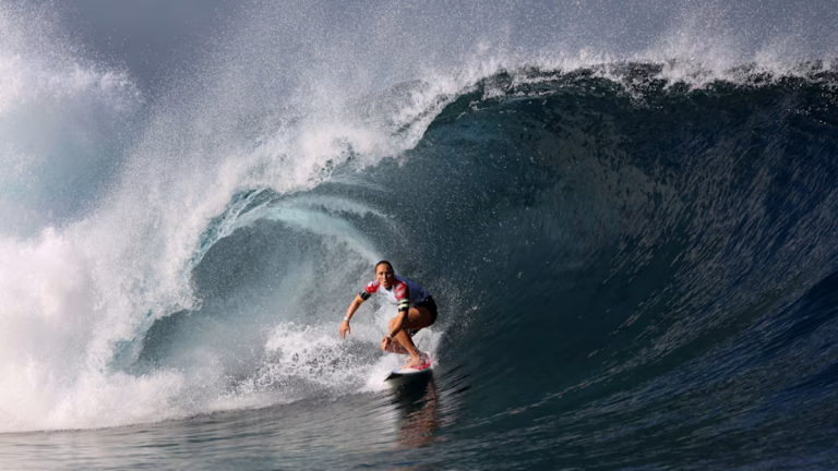 Competencias de surf en tahití para paris 2024