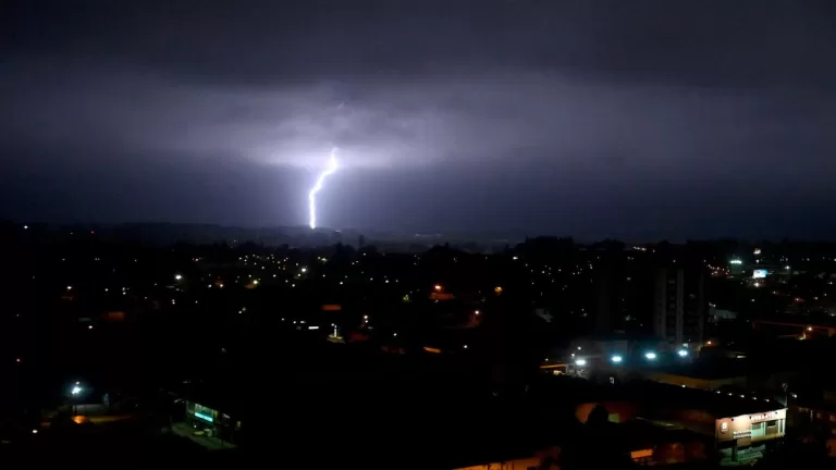 Tormenta eléctrica A_UNO_1336700 web