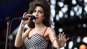 Amy Winehouse GettyImages-85852942 web