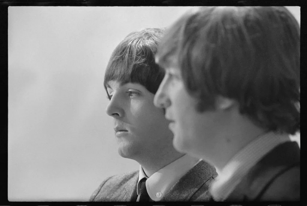 Paul McCartney y John Lennon, 1965 | Getty Images