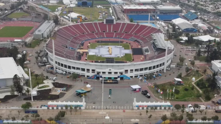 Estadio Nacional trabajador