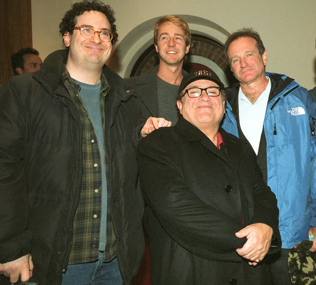 Adam Resnick, Edward Norton, Danny DeVito y Robin Williams, Premiere de Death to Smoochy | Getty Images