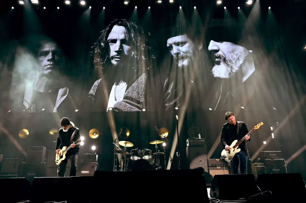 Miembros de Soundgarden tocando en un concierto tributo a Chris Cornell, 2019 | Getty Images